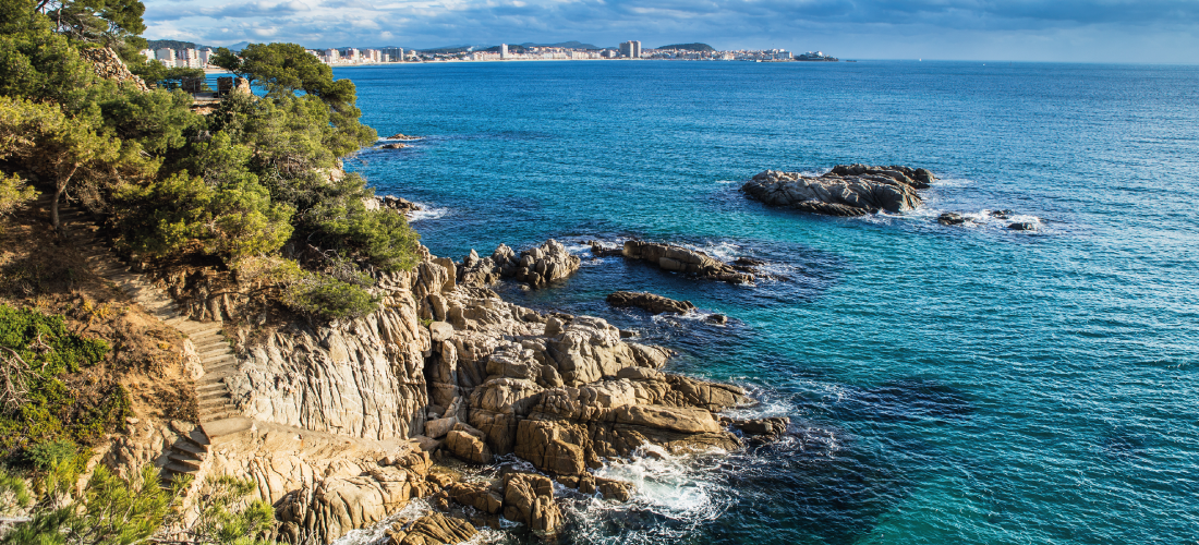 Vista desde una cala de la Costa Brava